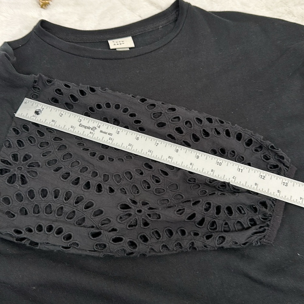 A New Day Eyelet Blouse Size Small Business Office Classy Top Cut out 3/4 Sleeve - Picture 7 of 7